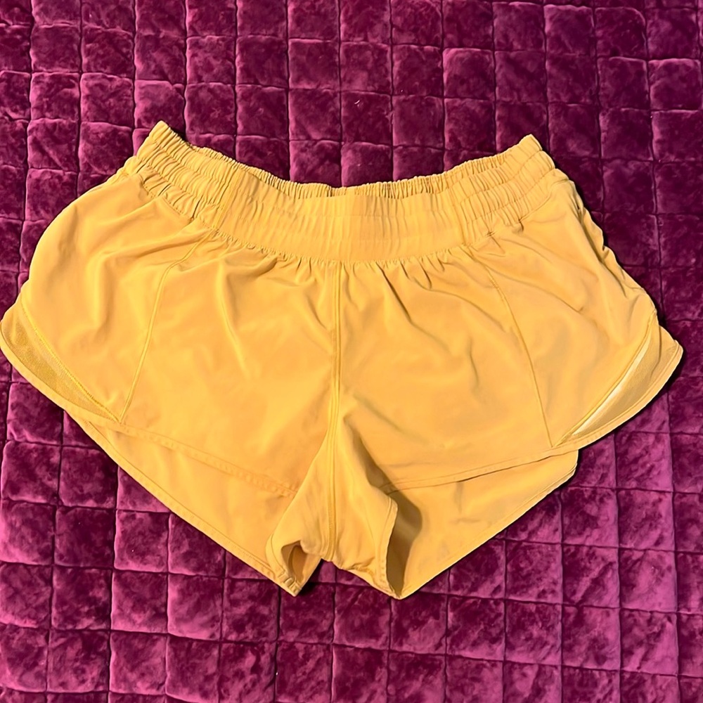 Lululemon Hotty Hot Short 2.5" Size 10 Mustard Yellow